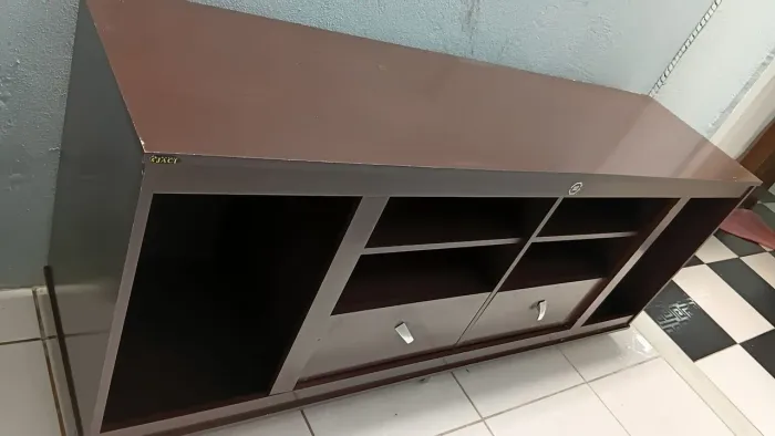 Rack Grande para TV até 75" com Gavetas e Rodinhas - 1,77m