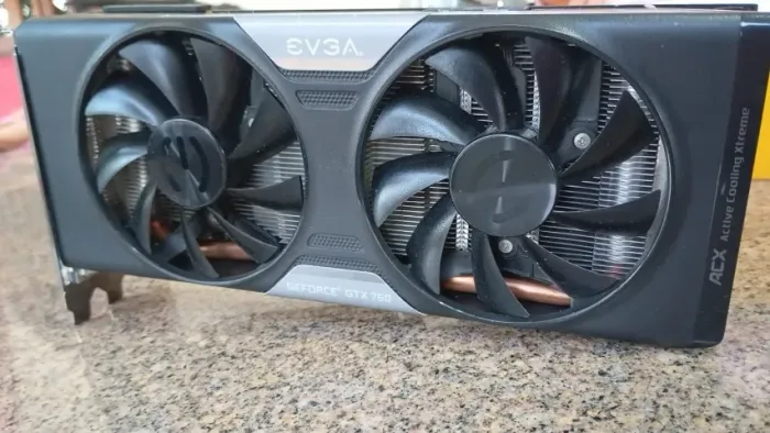 EVGA GeForce GTX 760 2GB - Leia a descrição antes da compra