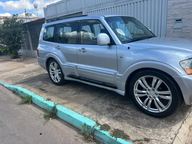 Mitsubishi Pajero Full GLS/gls/pkhpe 3.2 Dies.ti 5P 2005