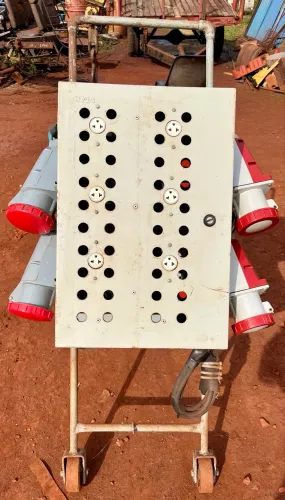 Painel Elétrico Móvel