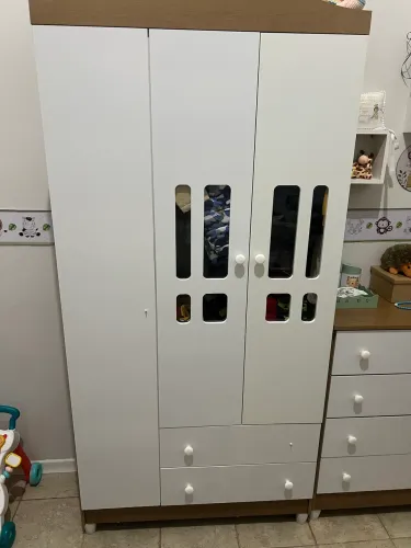 Guarda roupa infantil