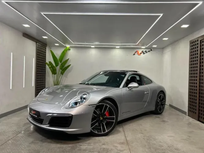 Porsche 911 Carrera 3.0 24V H6 PDK 2019