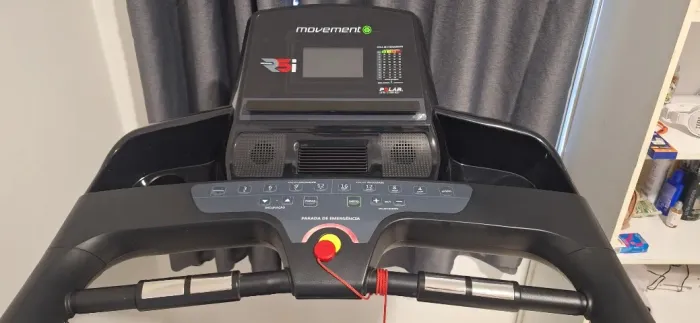 Esteira Ergométrica MOVEMENT R5i