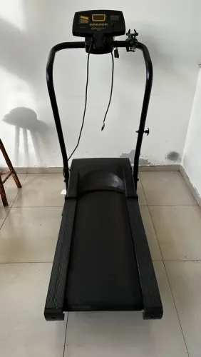 Esteira Ergonômica Dobrável - Estrutura reforçada