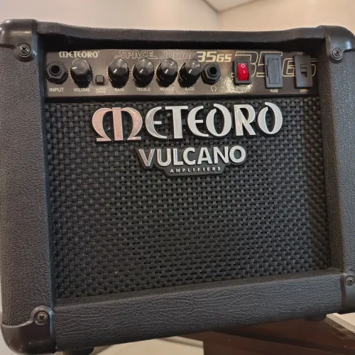 Amplificador para Guitarra Meteoro Space Junior 35GS - Excelente estado
