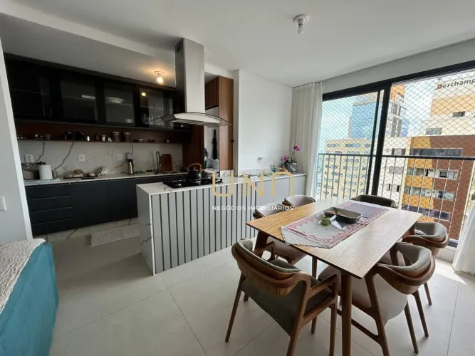Apartamento com 2 dormitórios à venda, 79 m² por R$ 1.280.000 - Canto - Florianópolis/SC