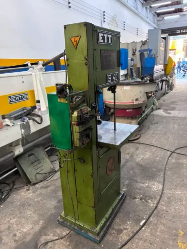 Serra fita vertical ETT S40