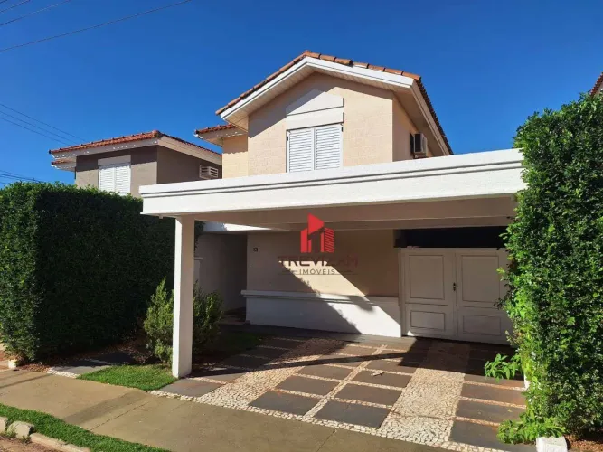 Casa com 3 dormitórios para alugar, 200 m² por R$ 6.460,00/mês - Residencial Green Valley