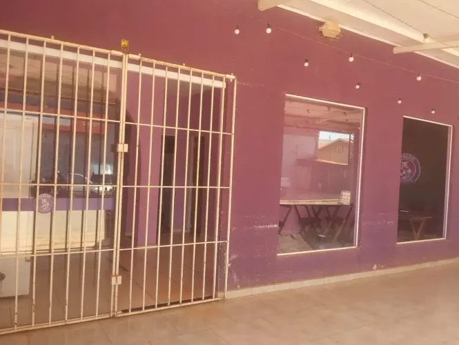 Arrendamento Salão Comercial.