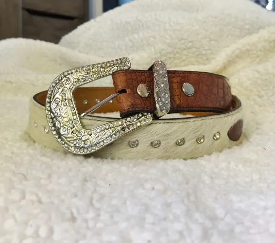 Cinto country pelo de vaca e couro legítimo com strass