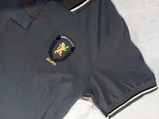 Camiseta polo masculina G