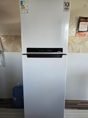 Geladeira Midea