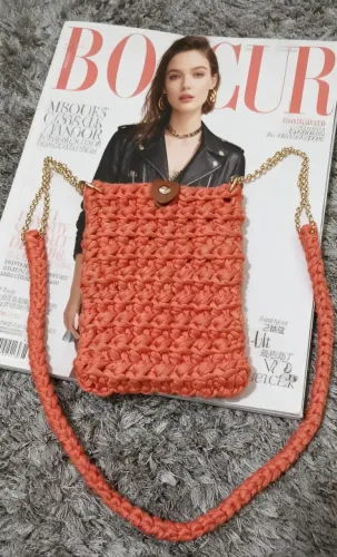 Lindo Porta Celular Crochê Terracota 
