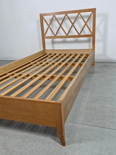 Cama de solteiro década de 50/60