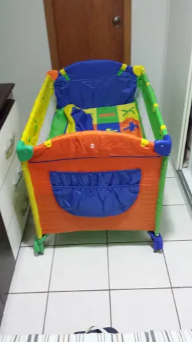 Berço portátil com colchão 
