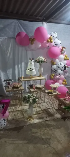 Mesa para decoração trelica