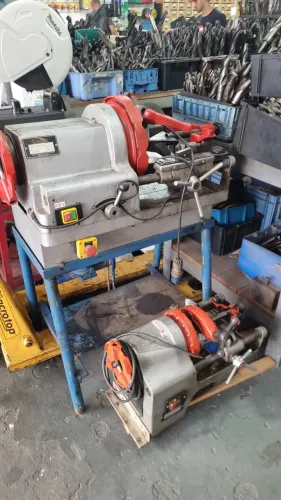 ROSQUEADEIRA PARA TUBO ATÉ 4 POLEGADAS