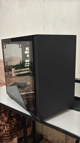 Gabinete NZXT H210b mini itx