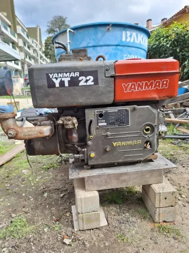 Motor diesel Yanmar YT22 hp + reversor + bomba + base inóx 