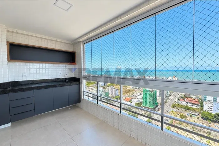 Apartamento com 80 metros, andar alto e vista mar em Camboinha