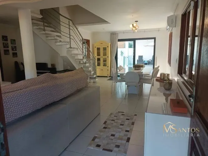 Casa com 3 dormitórios à venda, 250 m² por R$ 2.400.000,00 - Daniela - Florianópolis/SC