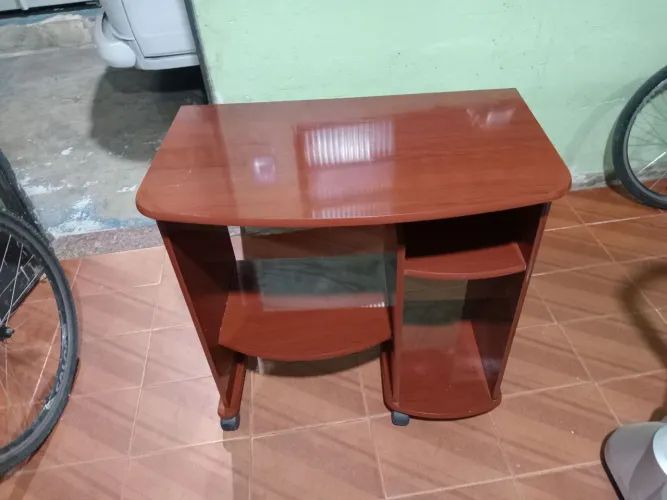 RACK MOVEL EM PERFEITO ESTADO DE CONSERVAÇÃO USADO