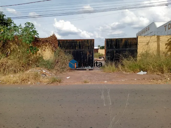 Área Operacional Murada com Pátio Asfaltado e 1.327,50m² | Próxima à Avenida Rio Verde | R
