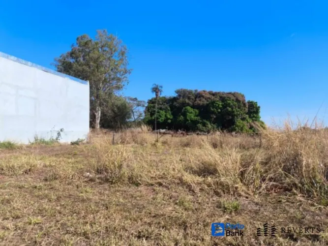 Lote em condomínio