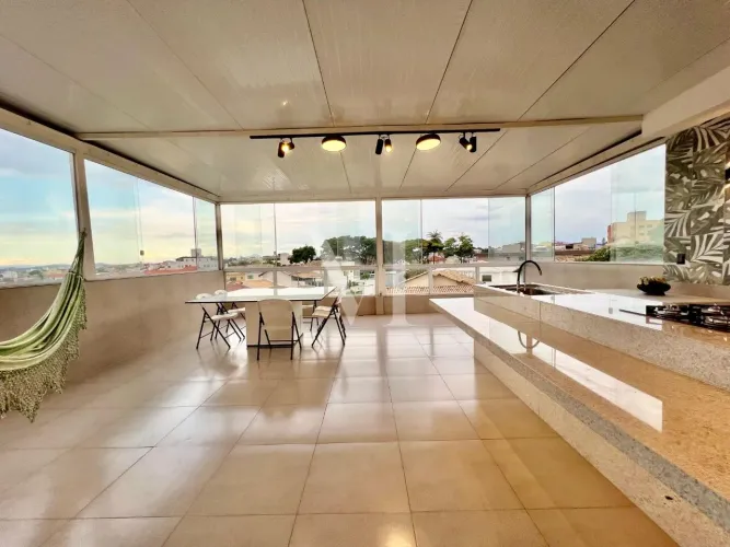 Cobertura com 5 dormitórios à venda, 240 m² por R$ 900.000,00 - Parque Copacabana - Belo H