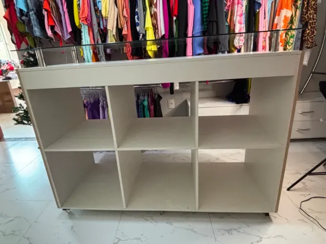 Vendo Loja de Roupas Completa - Só Entrar e Faturar!