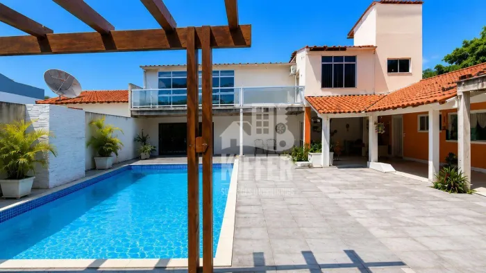 Casa com 4 dormitórios à venda, 365 m² por R$ 2.100.000,00 - Itacoatiara - Niterói/RJ