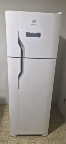 Vendo geladeira com defeito na alimentação de gás