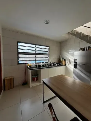 Quartos mobiliados para aluguel em Vila Mariana-cozinha e lavanderia compartilhada