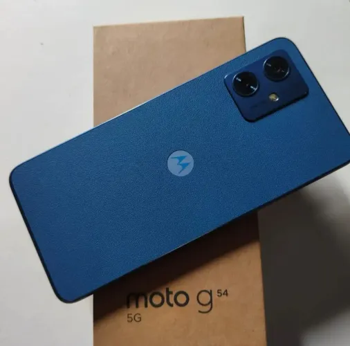 Troco por outro do meu interesse moto g54 zero sem marcas de uso 256 GB
