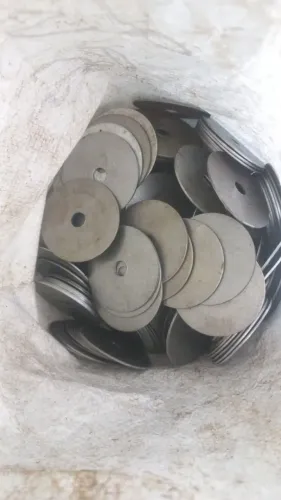 Corte de tubos e peças estampadas
