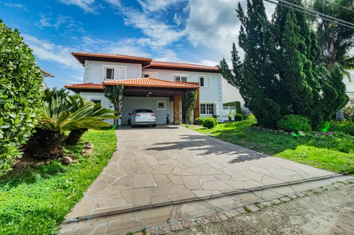Casa em Condomínio no bairro Terra Ville