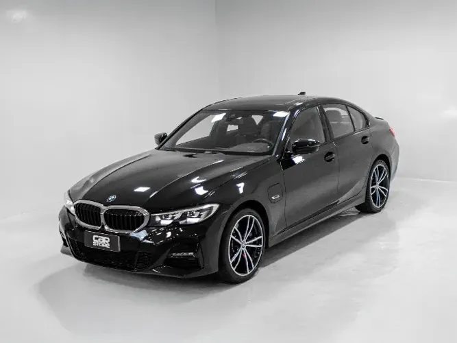 BMW 330E M Sport 2.0 Turbo Híbrido AU 2022