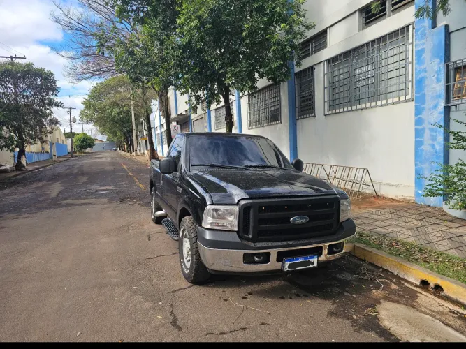Ford F-250 XLT 3.9 4X2 Diesel TB 2007