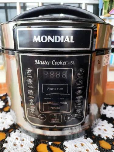 Panela de pressão Mundial