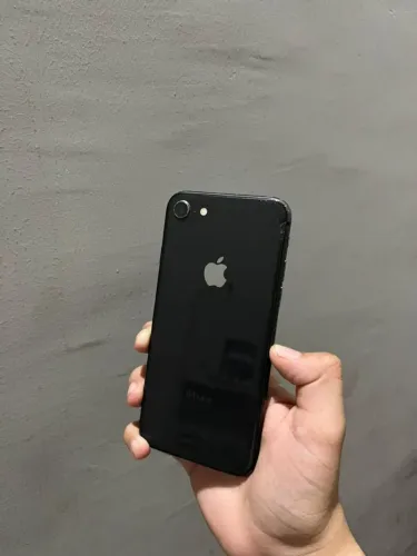 iPhone 8 64GB