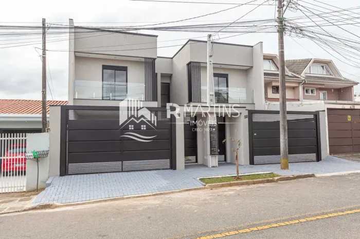 Sobrado para venda possui 170 metros quadrados com 3 quartos