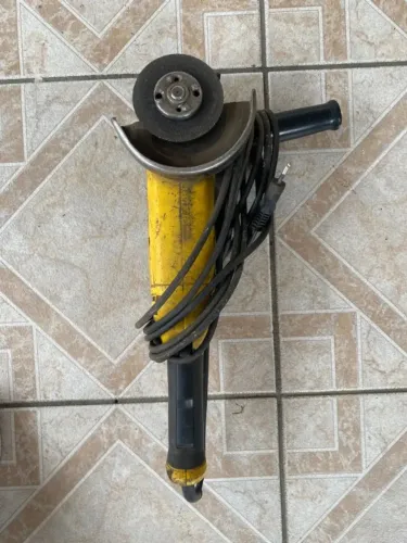 Esmerilhadeira Stanley 4.1/2" Profissional