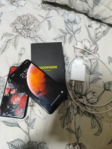 Pocophone F1 128GB 6GB ram