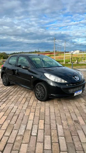 Peugeot 207 XR 1.4 Flex 8V 5P 2011