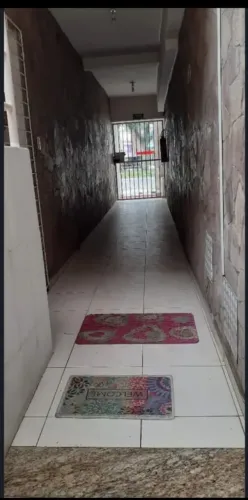 Aluga-se Apartamento na Av. Getúlio Vargas, próximo ao Hospital EMEC. Só para moças.