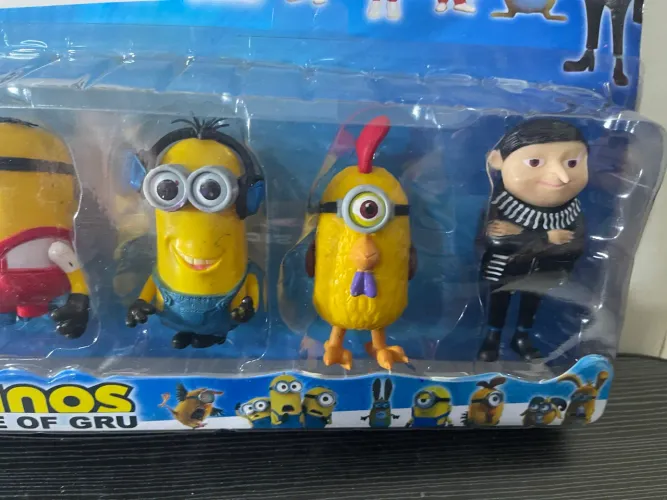 Bonecos minions 