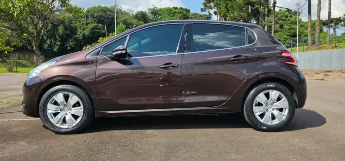 Peugeot 208 Griffe 1.6 Flex 16V 5P Mec. 2014