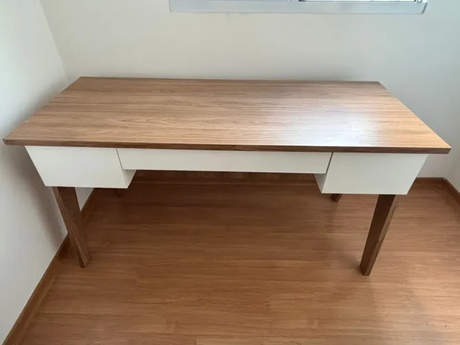 Mesa Escritório em Madeira