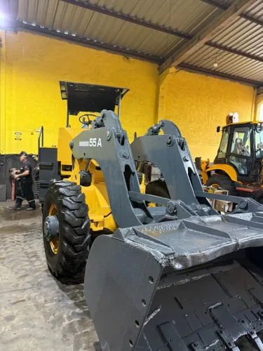 Pá carregadeira Michigan 55A 1982 linda