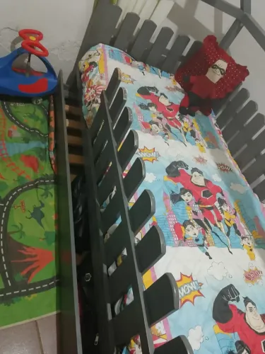 Cama infatil com auxiliar!